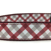 Persnickety Pets: team spirit crimson & white classic dog collar, detail