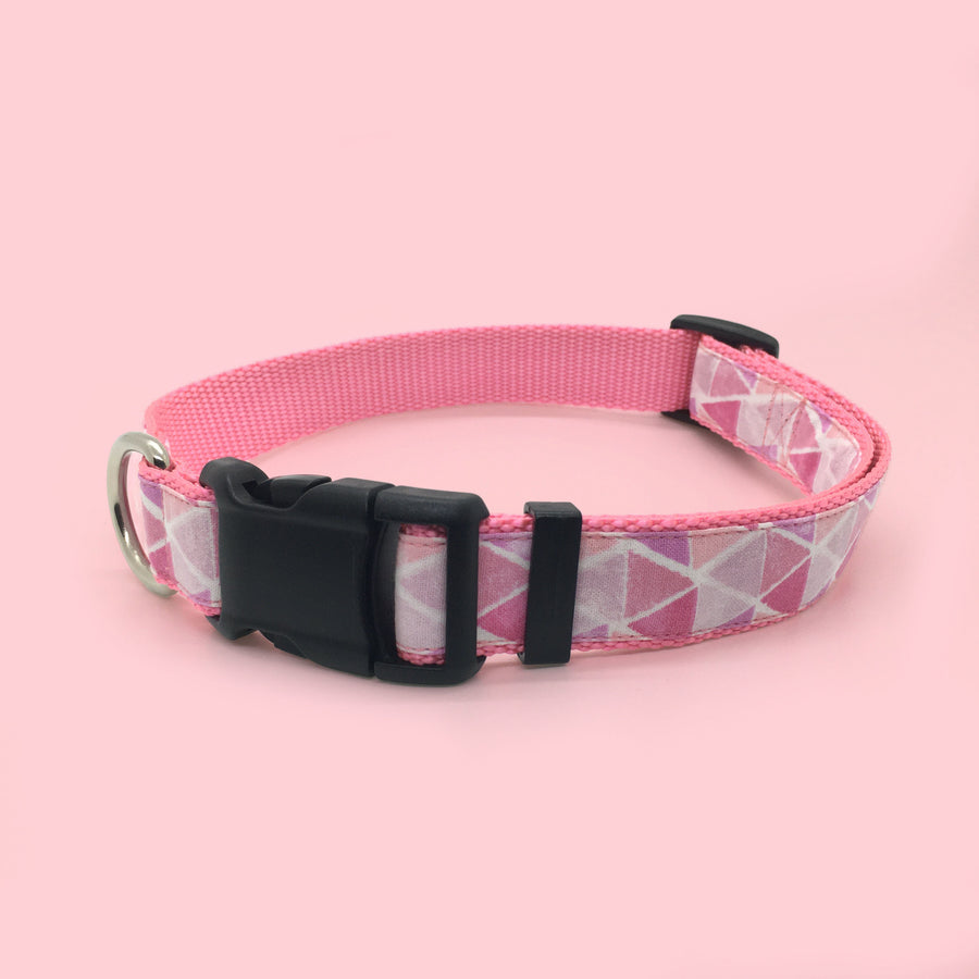 Persnickety Pets - pink prisms classic dog collar, pink background